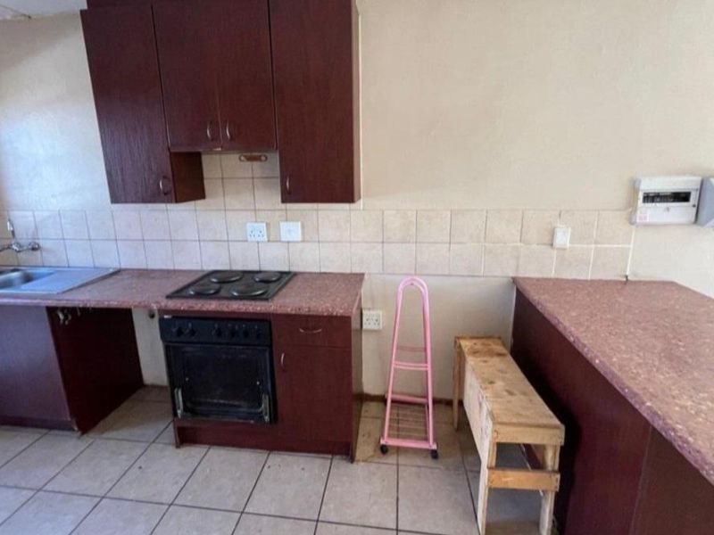 Modern Ground Floor Apartment in Secure Theresapark Estate – Perfect Family Living - Photo 6