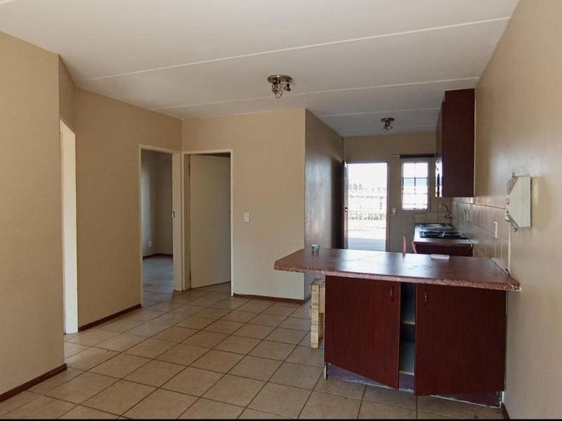 Modern Ground Floor Apartment in Secure Theresapark Estate – Perfect Family Living - Photo 4