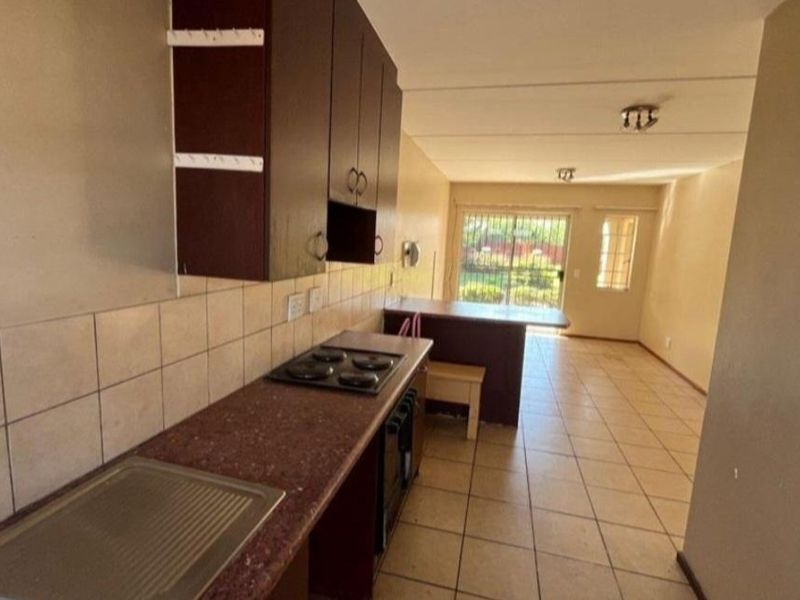 Modern Ground Floor Apartment in Secure Theresapark Estate – Perfect Family Living - Photo 5