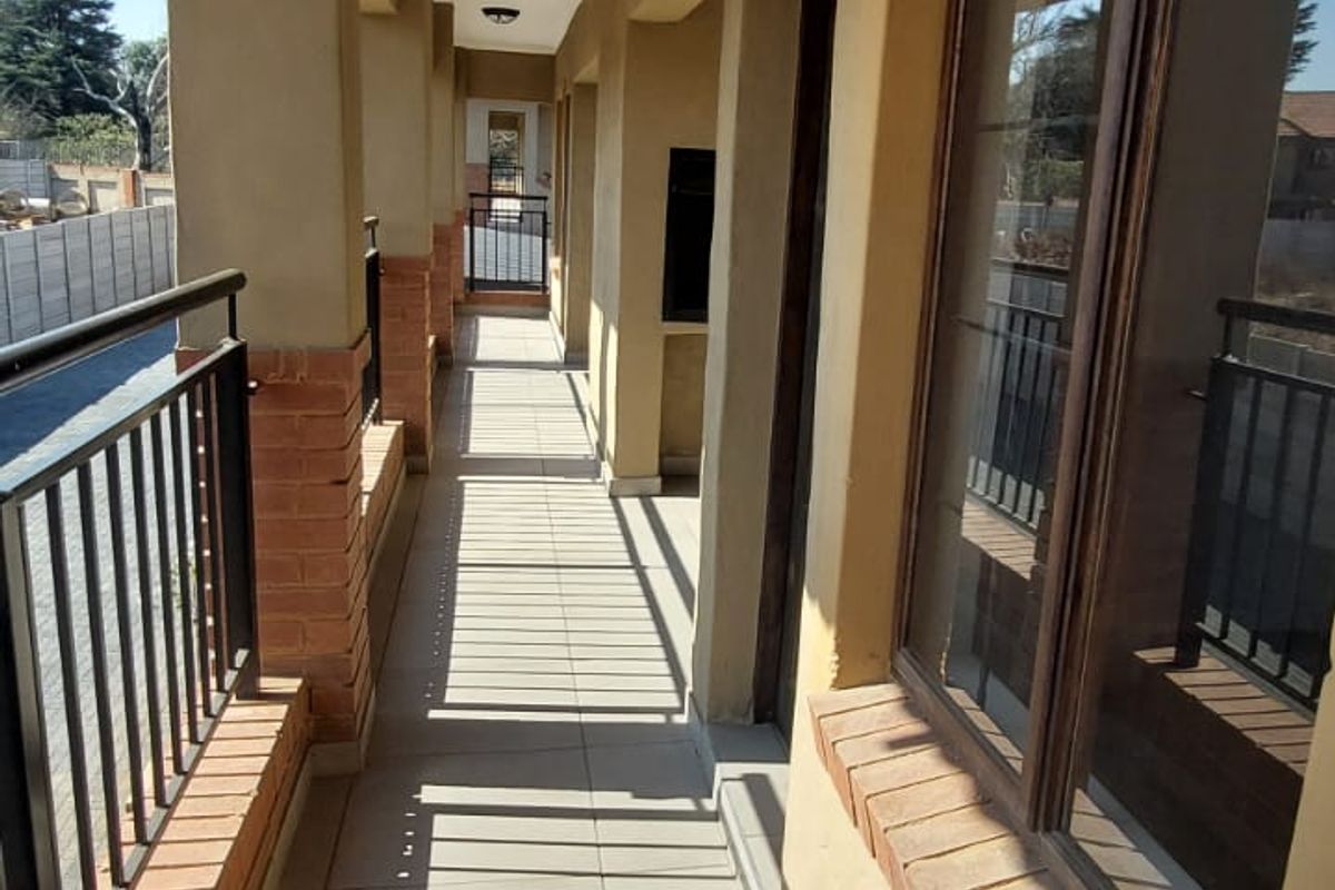 One Bedroom to rent in Kenleaf - Photo 2
