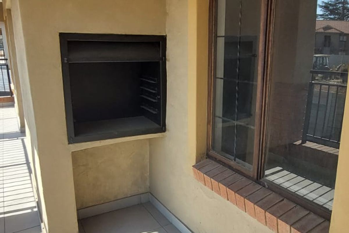 One Bedroom to rent in Kenleaf - Photo 4