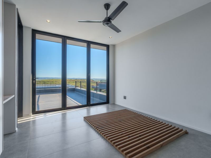 Newly Built, Modern Home in Seaton Estate - Photo 9