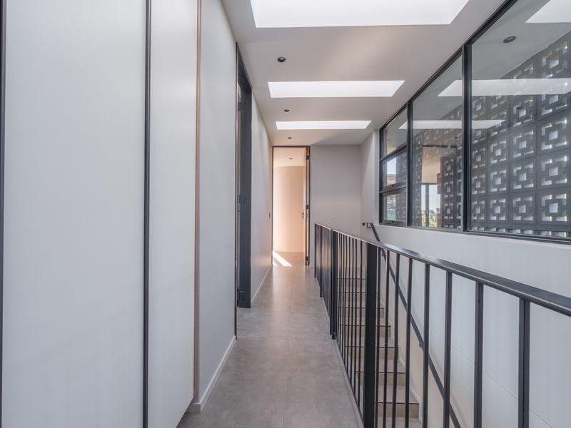 Newly Built, Modern Home in Seaton Estate - Photo 8