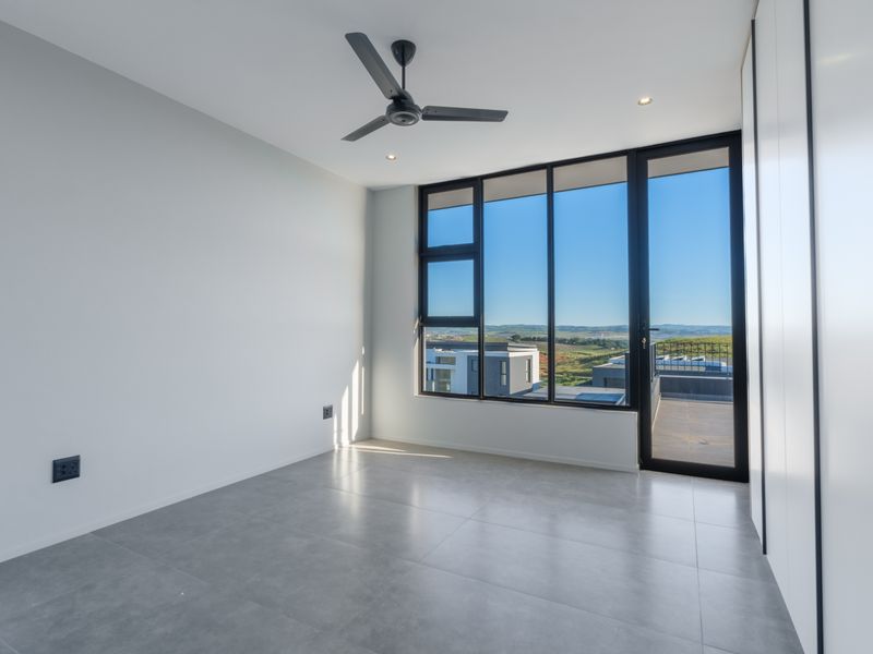Newly Built, Modern Home in Seaton Estate - Photo 6