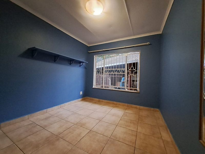 4 Bedroom Family Home on Offer! - Photo 8