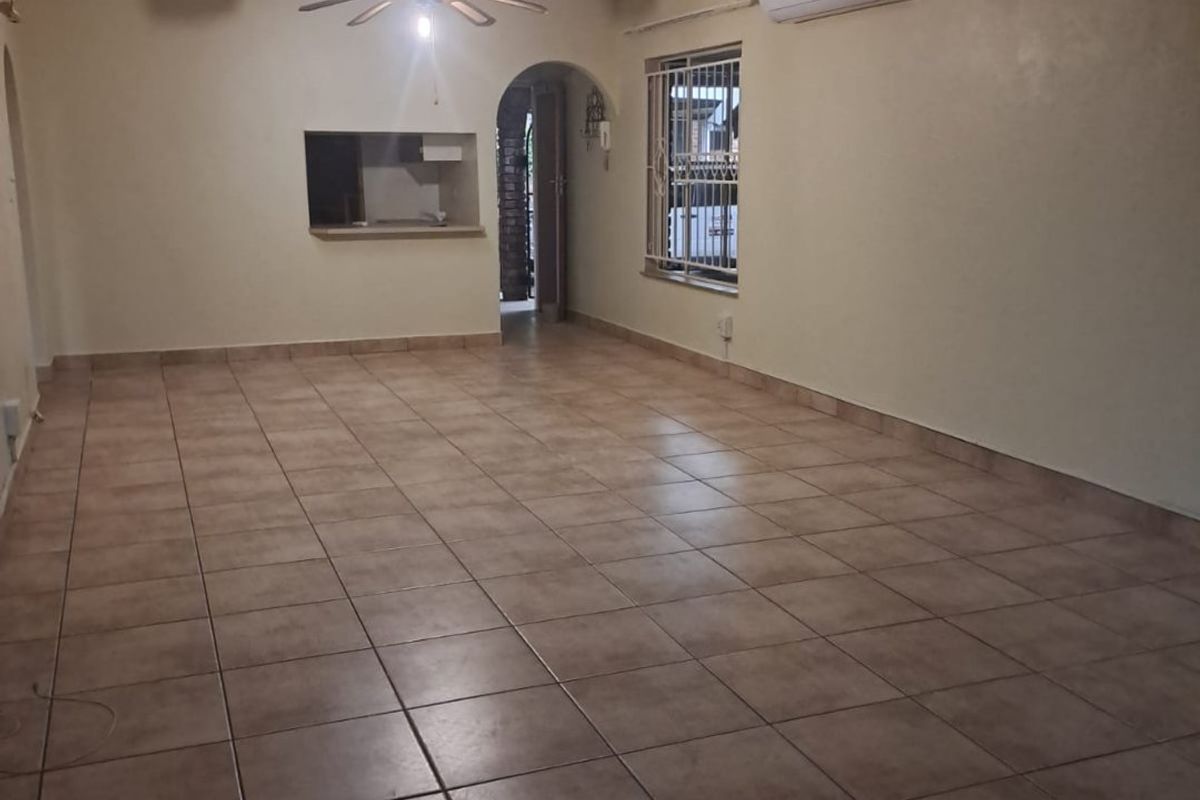 4 Bedroom Family Home on Offer! - Photo 3