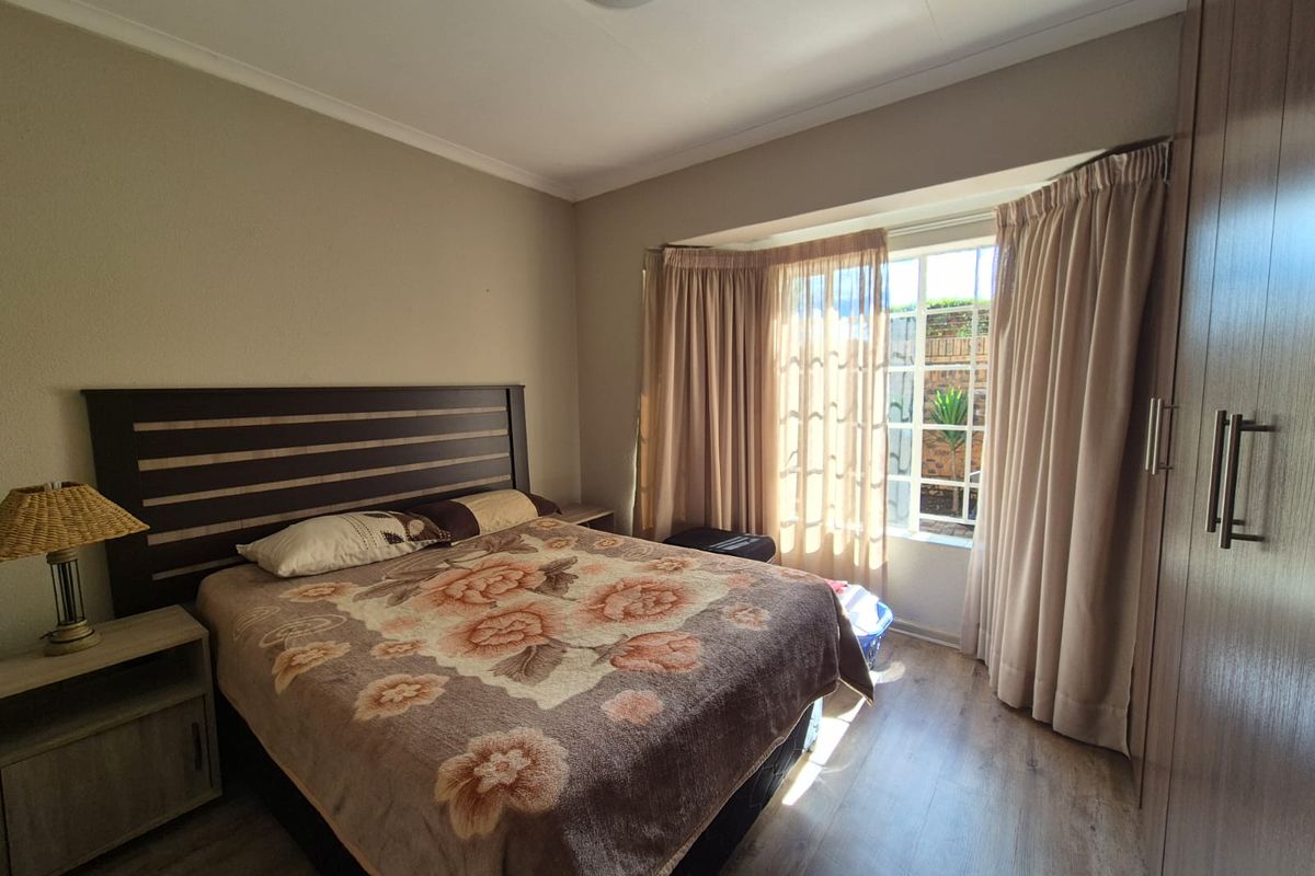 !DREAM TOWNHOUSE - FULL TITLE TOWNHOUSE! - Photo 3