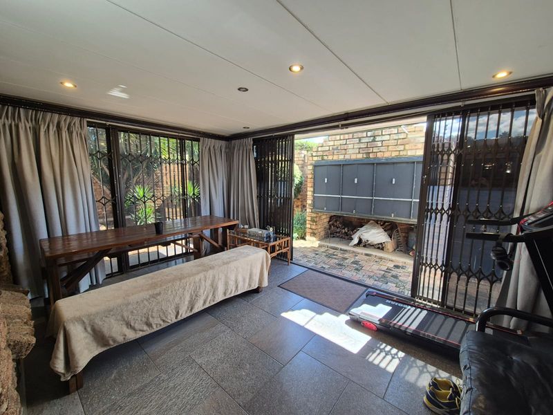 !DREAM TOWNHOUSE - FULL TITLE TOWNHOUSE! - Photo 7