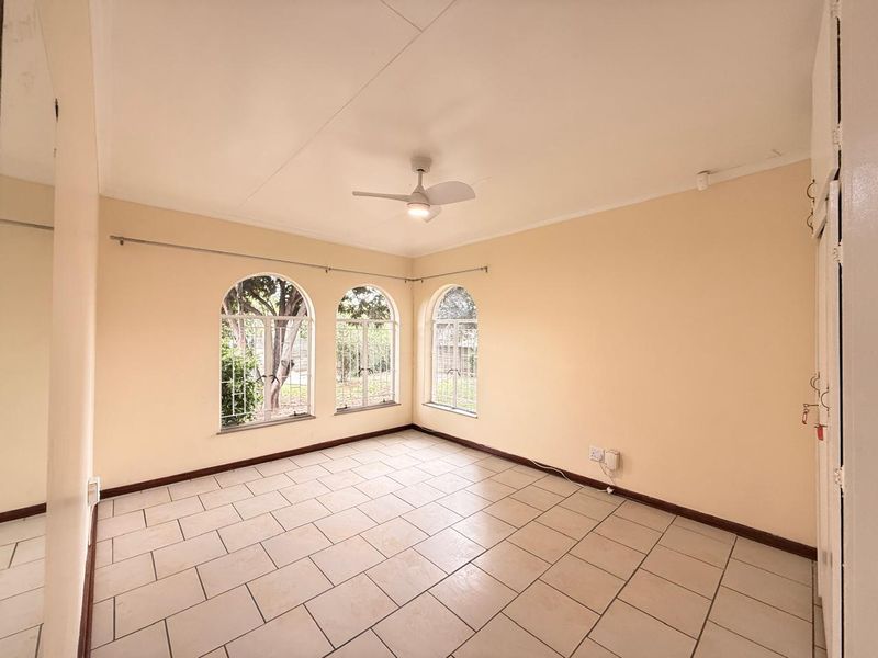 3 Bedroom 3 Garage Garden House to Rent - Photo 6