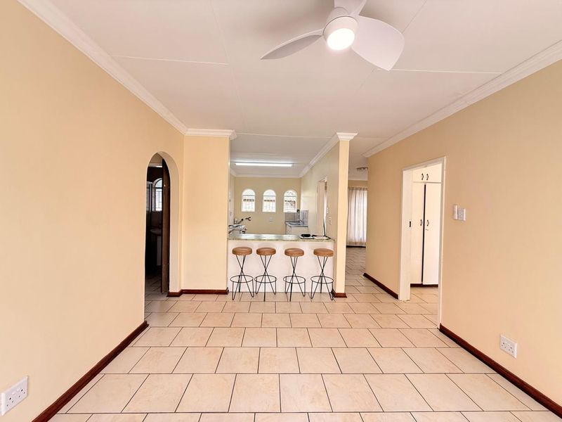 3 Bedroom 3 Garage Garden House to Rent - Photo 4