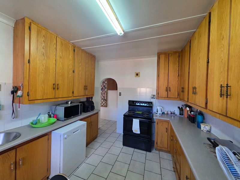 BEAUTIFUL HOUSE FOR SALE IN SASOLBURG - Photo 8