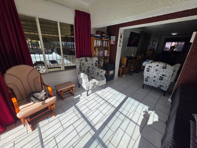 BEAUTIFUL HOUSE FOR SALE IN SASOLBURG - Photo 7