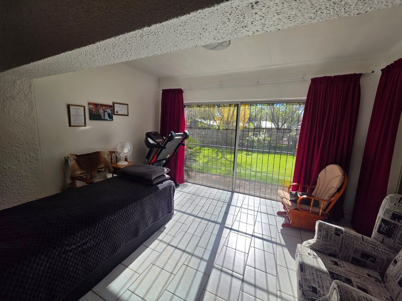 BEAUTIFUL HOUSE FOR SALE IN SASOLBURG - Photo 6