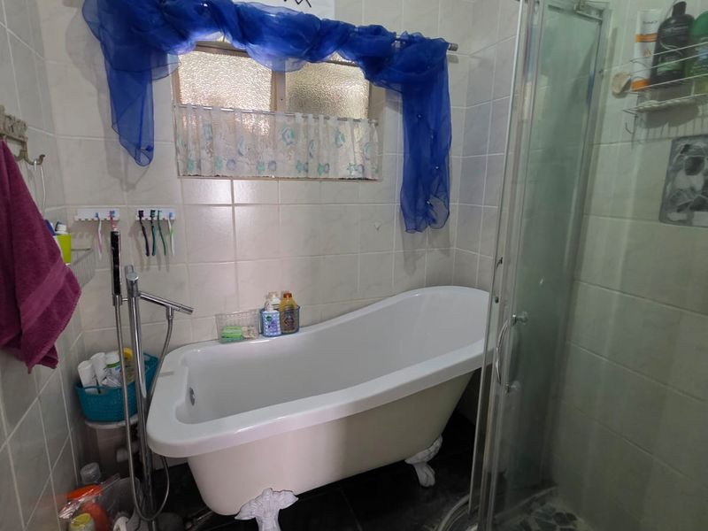 BEAUTIFUL HOUSE FOR SALE IN SASOLBURG - Photo 3