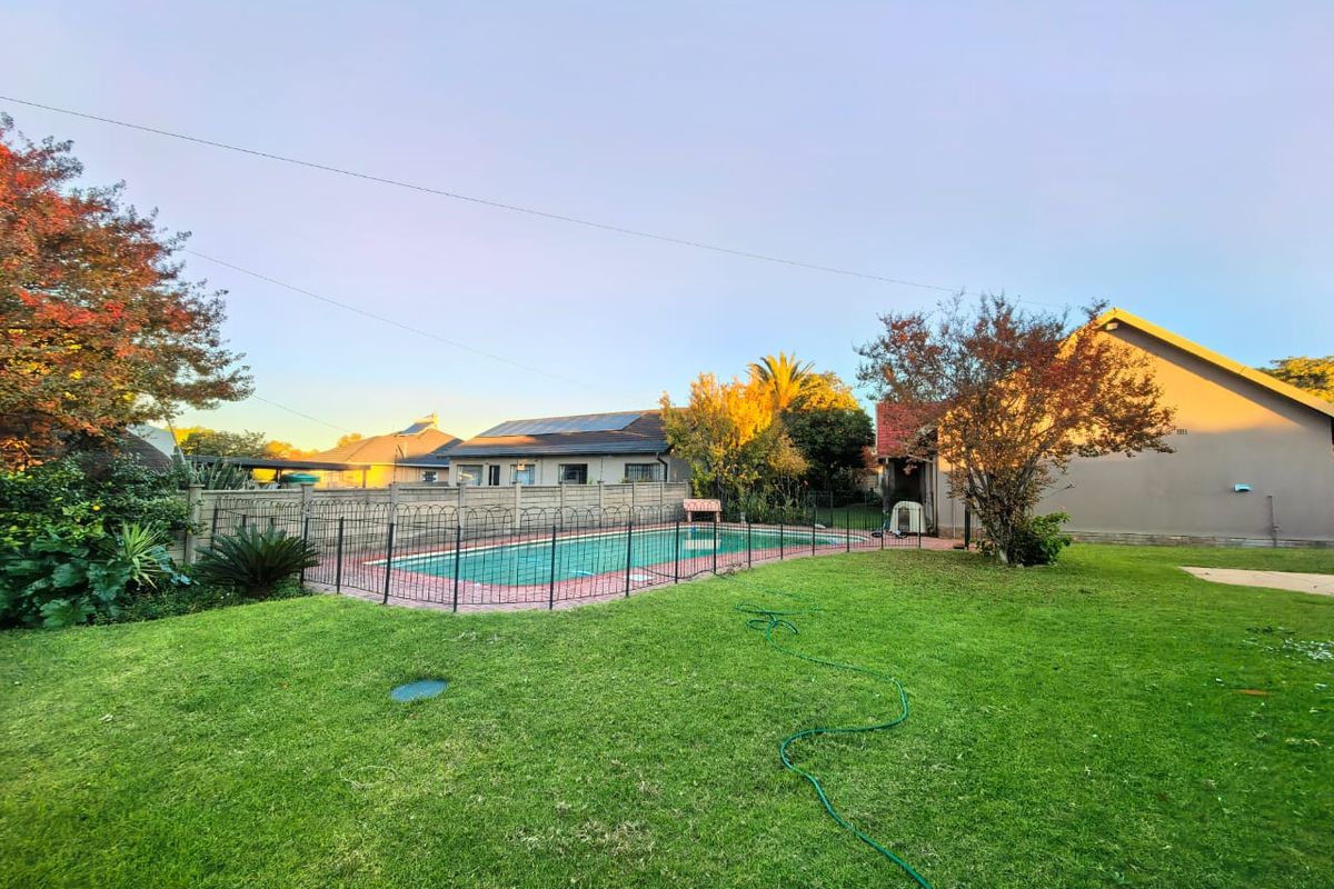 Beautiful family house for sale in Vaalpark in a prime area - Photo 4