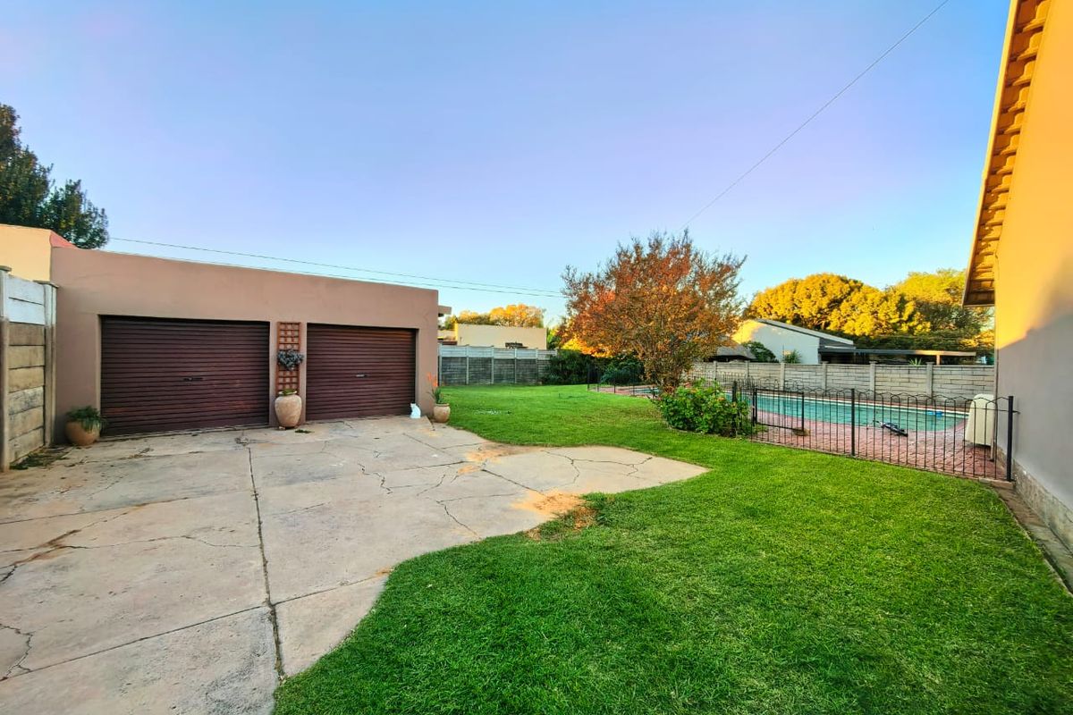 Beautiful family house for sale in Vaalpark in a prime area - Photo 5