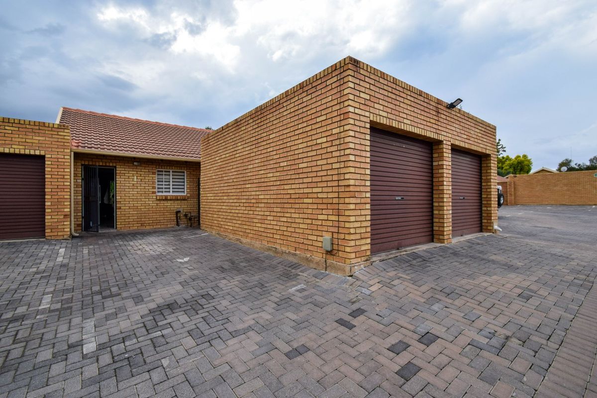 Growing Family home on OFFER! - Photo 2