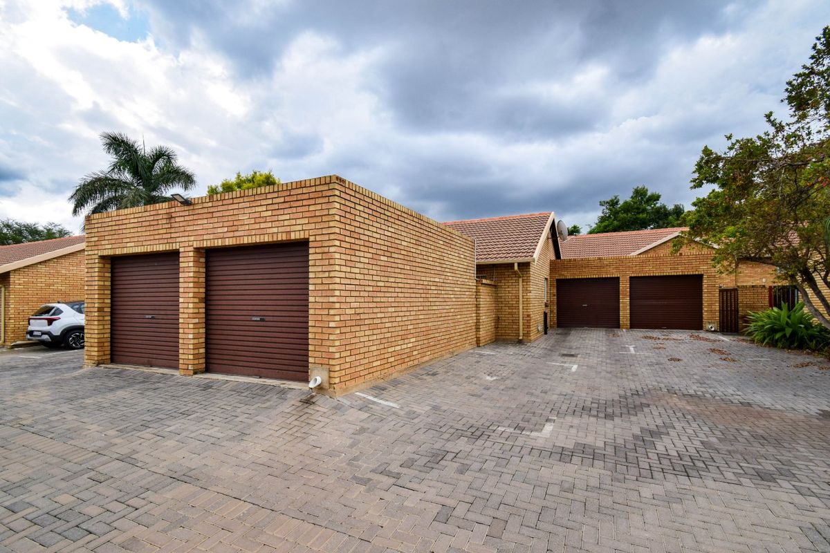 Growing Family home on OFFER! - Photo 3