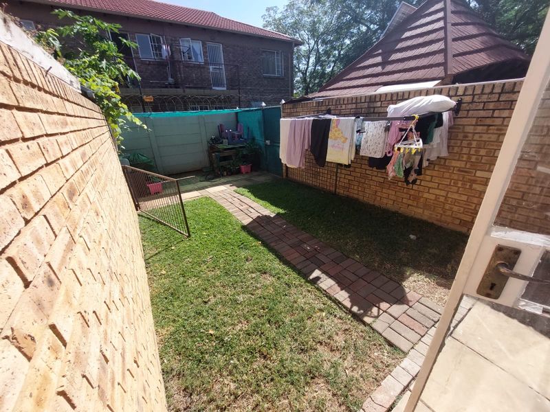 Townhouse Rental Monthly In Pretoria - Photo 7