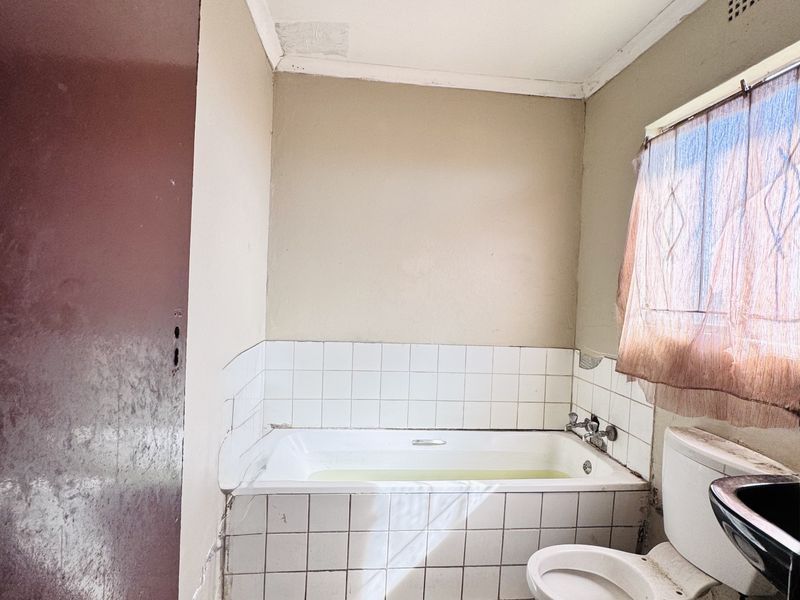Opportunity to Renovate and Make It Your Own - Photo 9