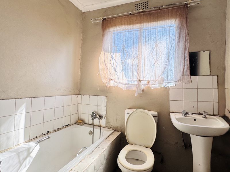 Opportunity to Renovate and Make It Your Own - Photo 7