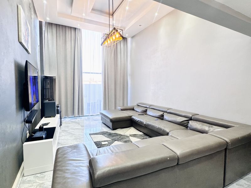 Stylish 5 Bedroom Home with Premium Features in Rockdale - Photo 6