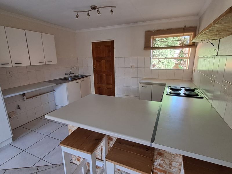 Secure and Central Townhouse Living in Centurion - Photo 10