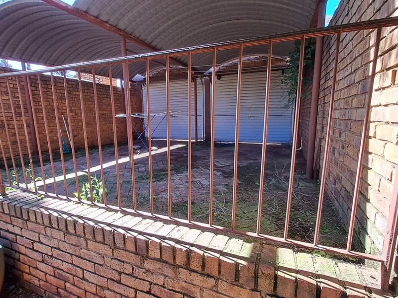 Secure and Central Townhouse Living in Centurion - Photo 7