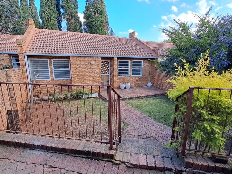 Secure and Central Townhouse Living in Centurion - Photo 2