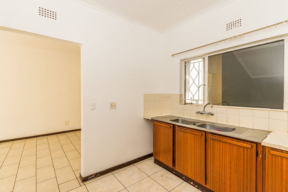 Wonderful Investment Opportunity in a Secure Complex - Photo 5
