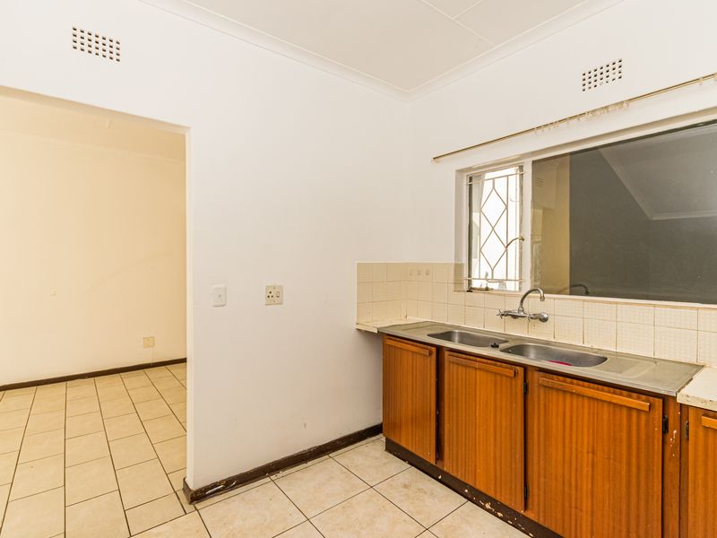 Wonderful Investment Opportunity in a Secure Complex - Photo 5