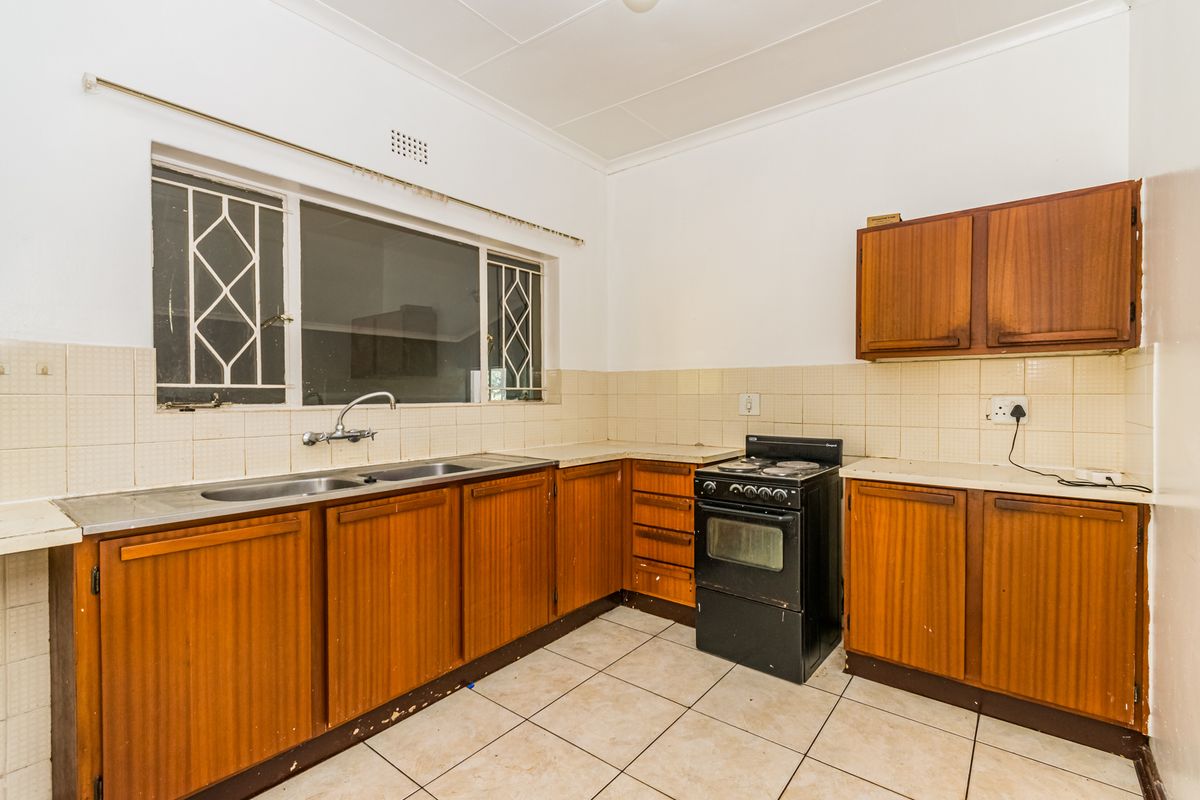 Wonderful Investment Opportunity in a Secure Complex - Photo 4