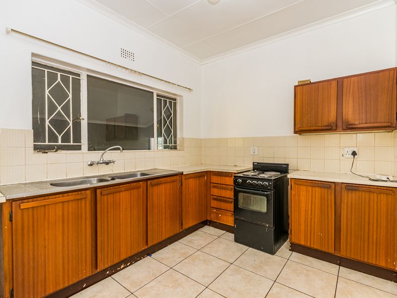 Wonderful Investment Opportunity in a Secure Complex - Photo 4