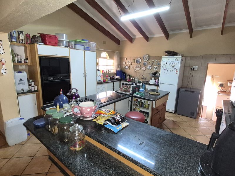 Family home for sale in Highveld park - Photo 9