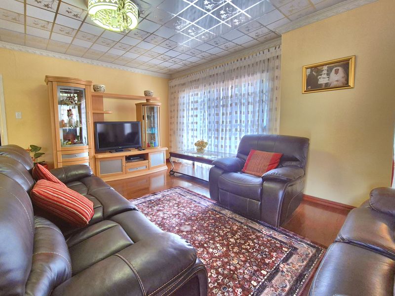 LOVELY HOME NEAR VARIOUS AMENITIES FOR SALE! - Photo 10