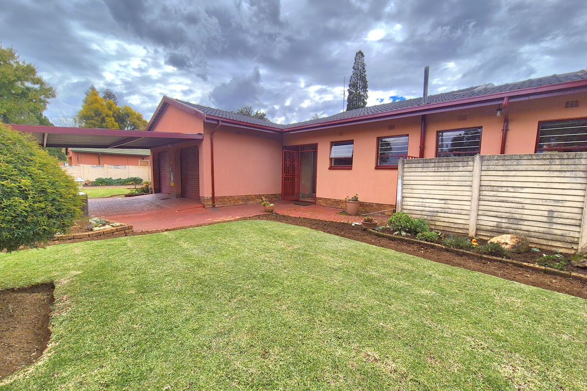 LOVELY HOME NEAR VARIOUS AMENITIES FOR SALE! - Photo 3