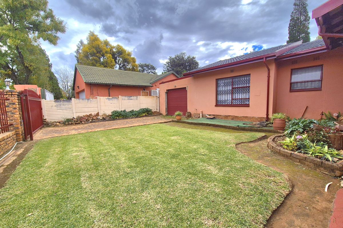 LOVELY HOME NEAR VARIOUS AMENITIES FOR SALE! - Photo 5