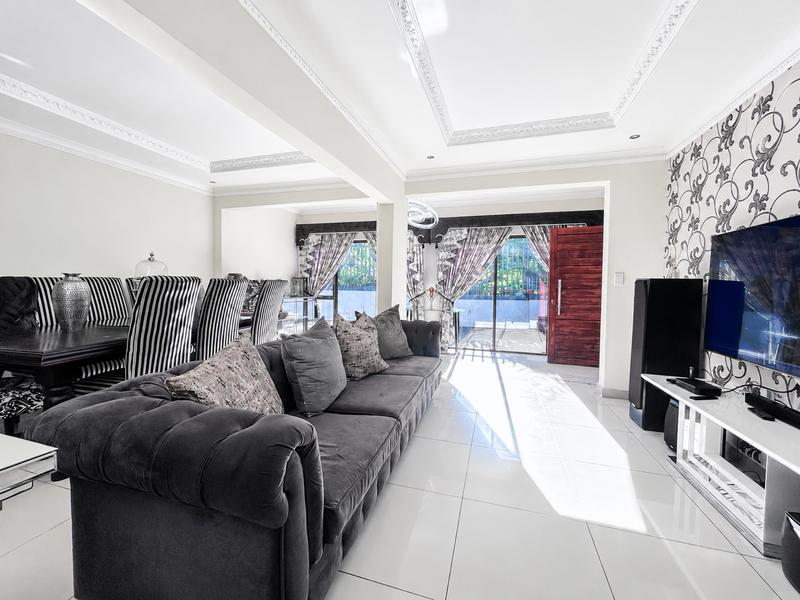 Contemporary Family Living in the Heart Westville - Photo 5