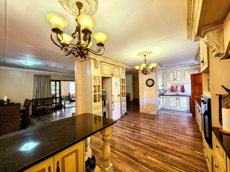 Beautiful, move-in ready, family house for sale in Sasolburg - Photo 5