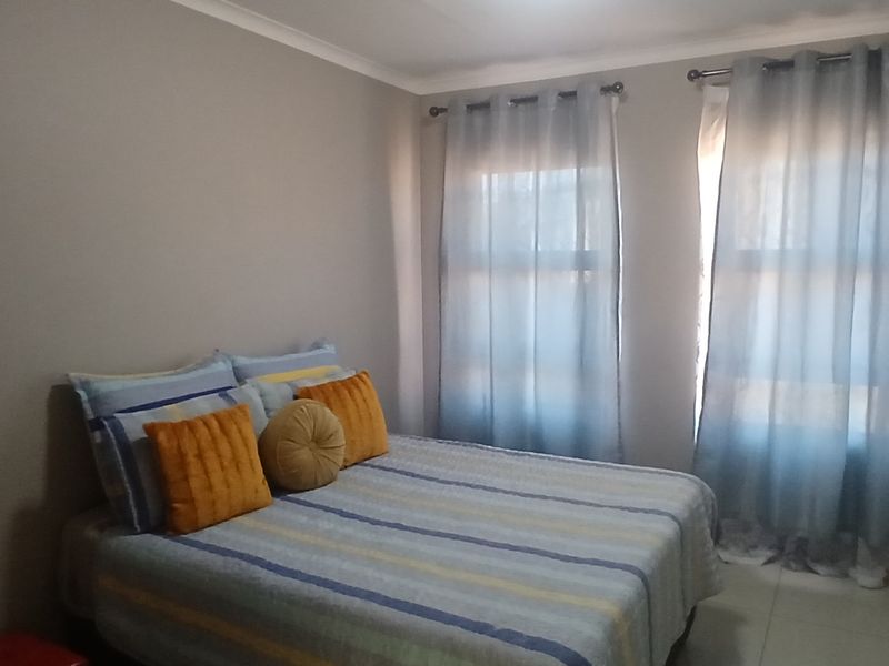Ready to move in! Great property in a great estate! - Photo 10