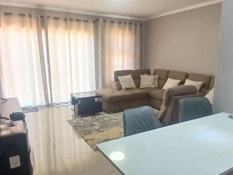 Ready to move in! Great property in a great estate! - Photo 6