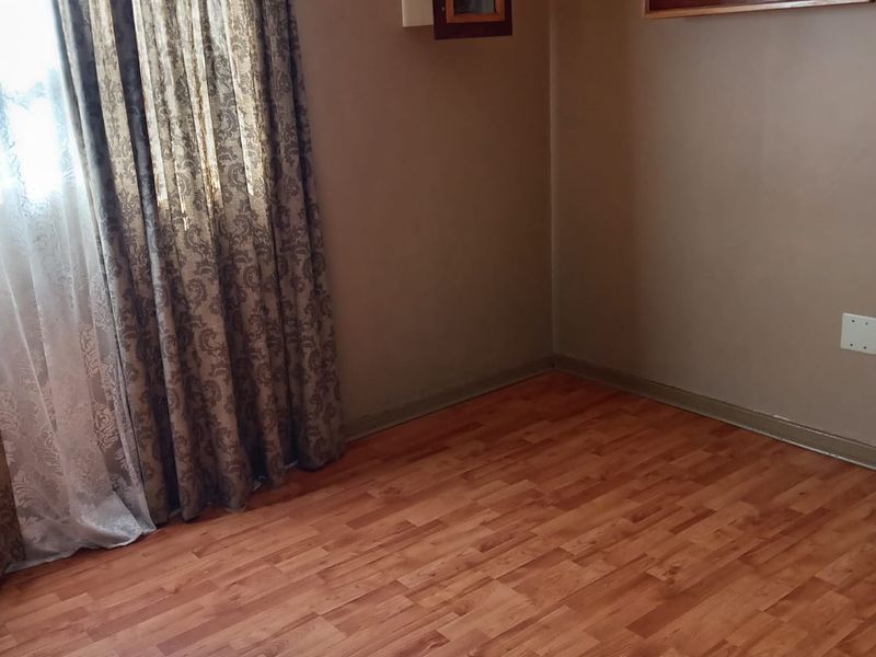 Property Advertisement Beautiful and spacious property situated in Vanderbijlpark CW3 - Photo 8