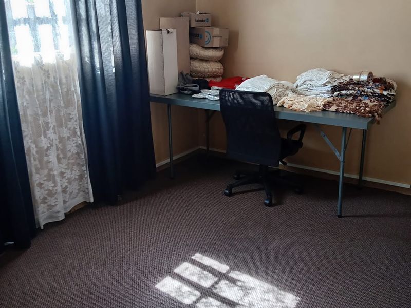 Property Advertisement Beautiful and spacious property situated in Vanderbijlpark CW3 - Photo 7