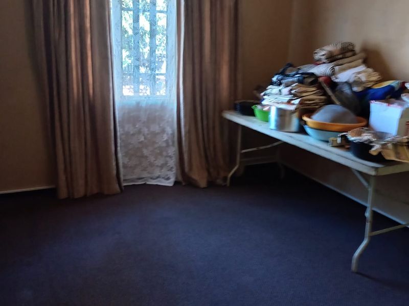 Property Advertisement Beautiful and spacious property situated in Vanderbijlpark CW3 - Photo 5