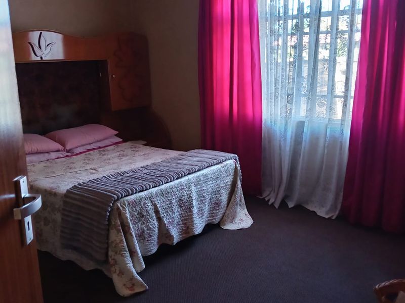 Property Advertisement Beautiful and spacious property situated in Vanderbijlpark CW3 - Photo 3