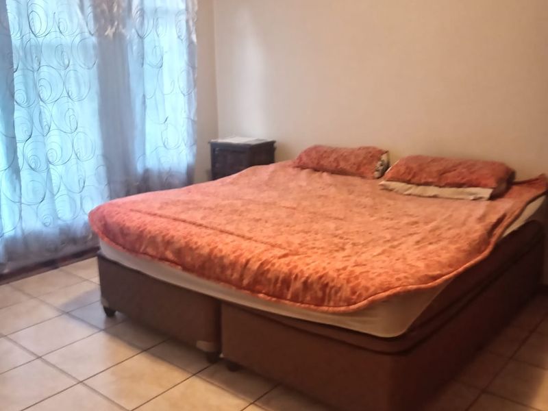 Spacious Family Home for Sale in Vanderbijlpark SE3 - Photo 3