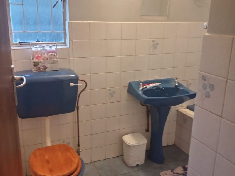 Spacious Family Home for Sale in Vanderbijlpark SE3 - Photo 4