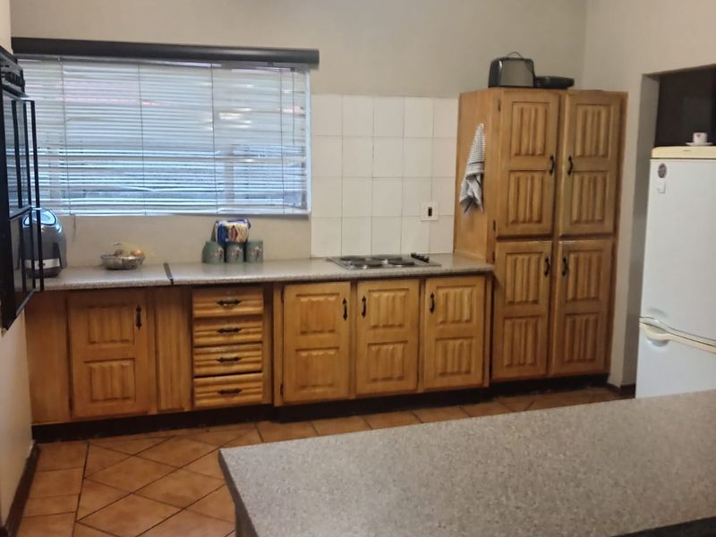 Spacious Family Home for Sale in Vanderbijlpark SE3 - Photo 7
