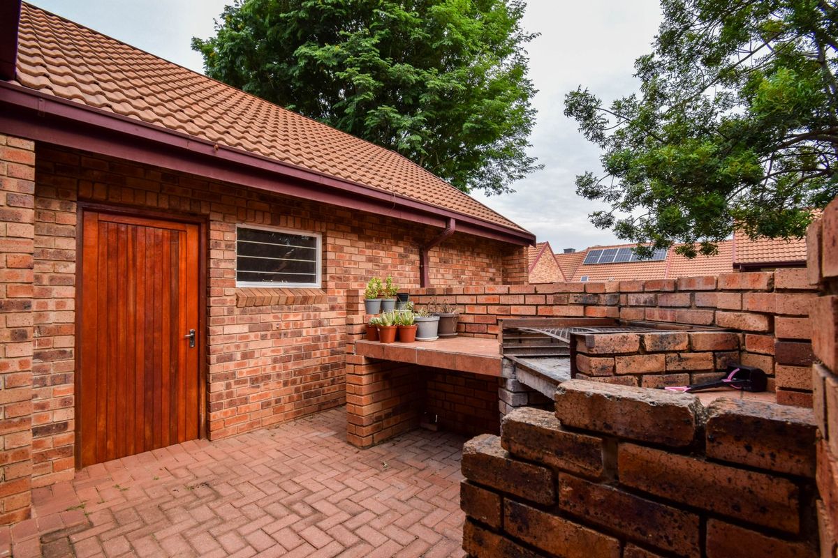 House For Sale In Pretoria - Photo 5