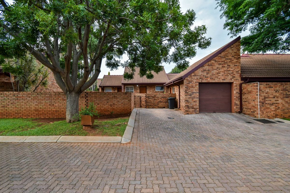 House For Sale In Pretoria - Photo 2